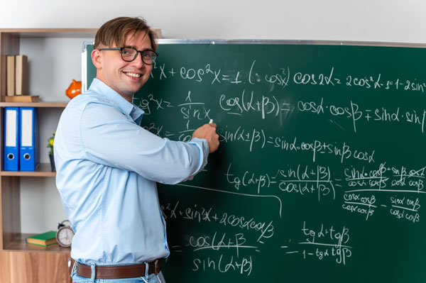 DOCENTE TIEMPO PARCIAL - DEPARTAMENTO DE MATEMÁTICAS SEDE TUNJA