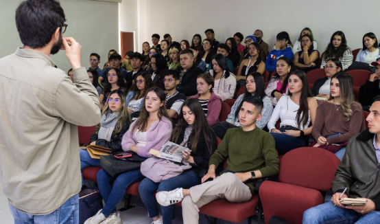 ¡Únete a la celebración del XXXIII Aniversario del programa de Comunicación Social! 