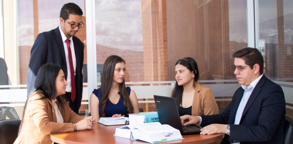 Exámenes preparatorios del Programa de Derecho y Ciencias Políticas